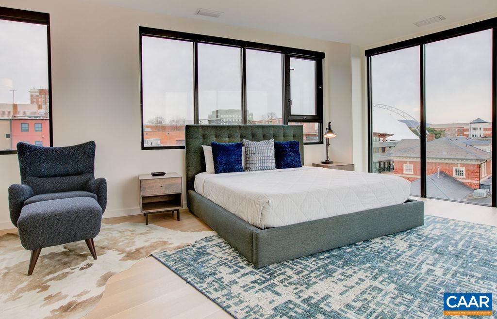 550 WATER ST Unit: 201