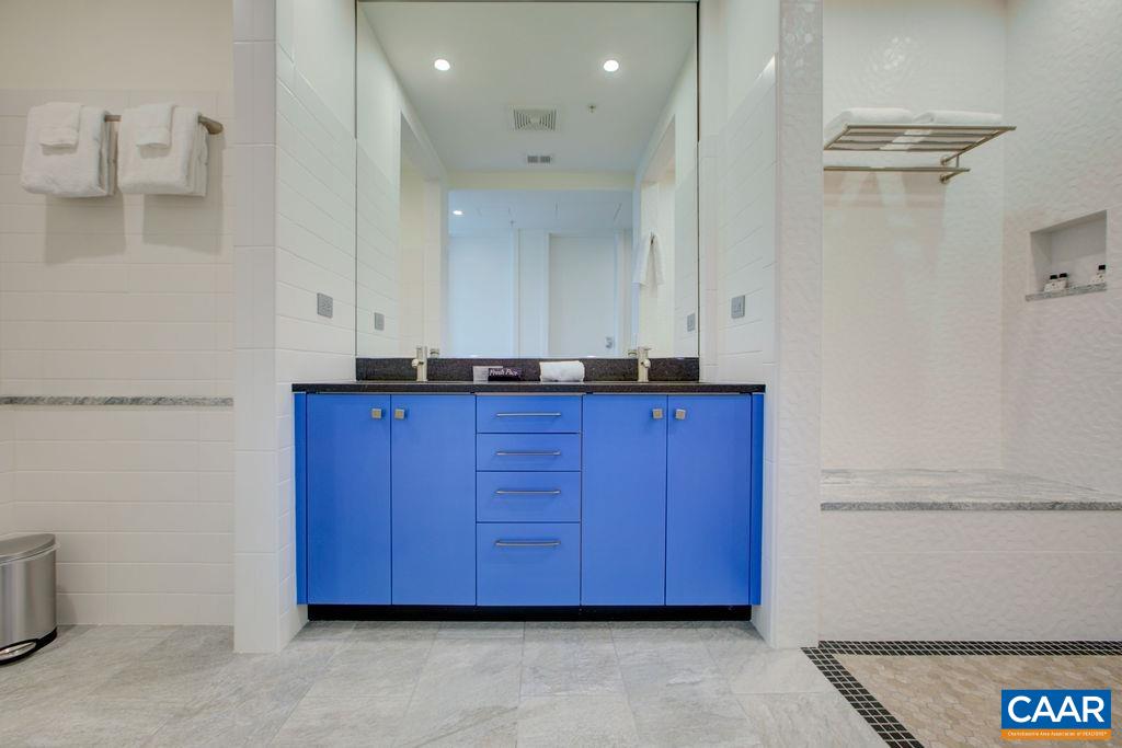 550 WATER ST Unit: 201