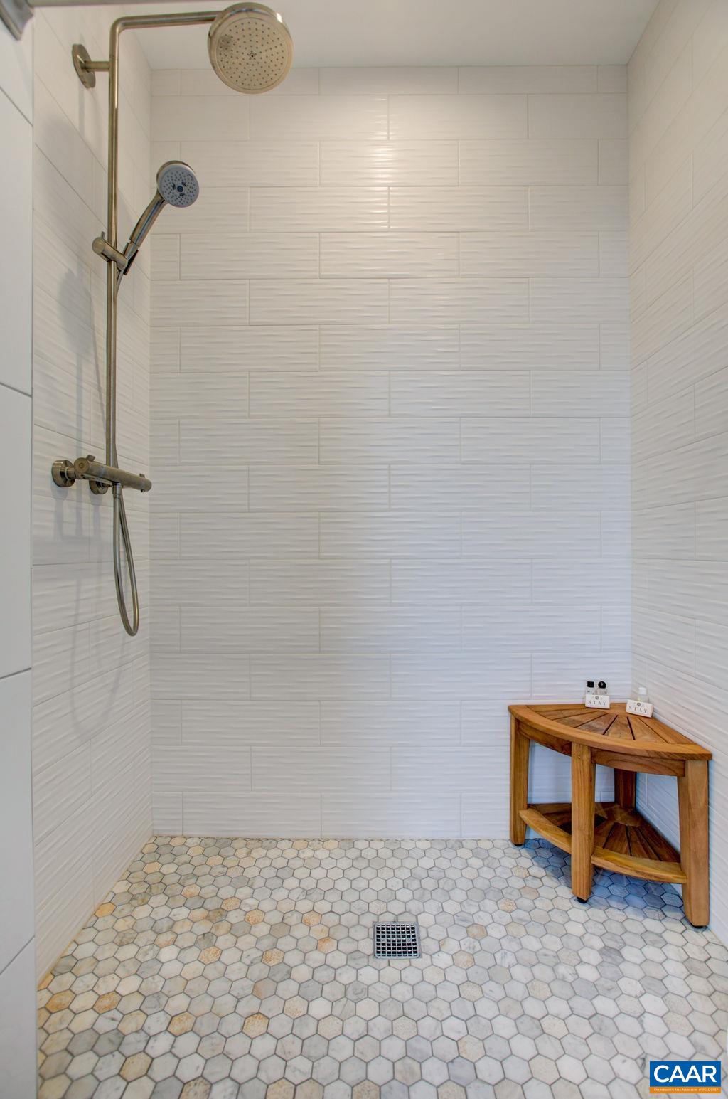 550 WATER ST Unit: 201