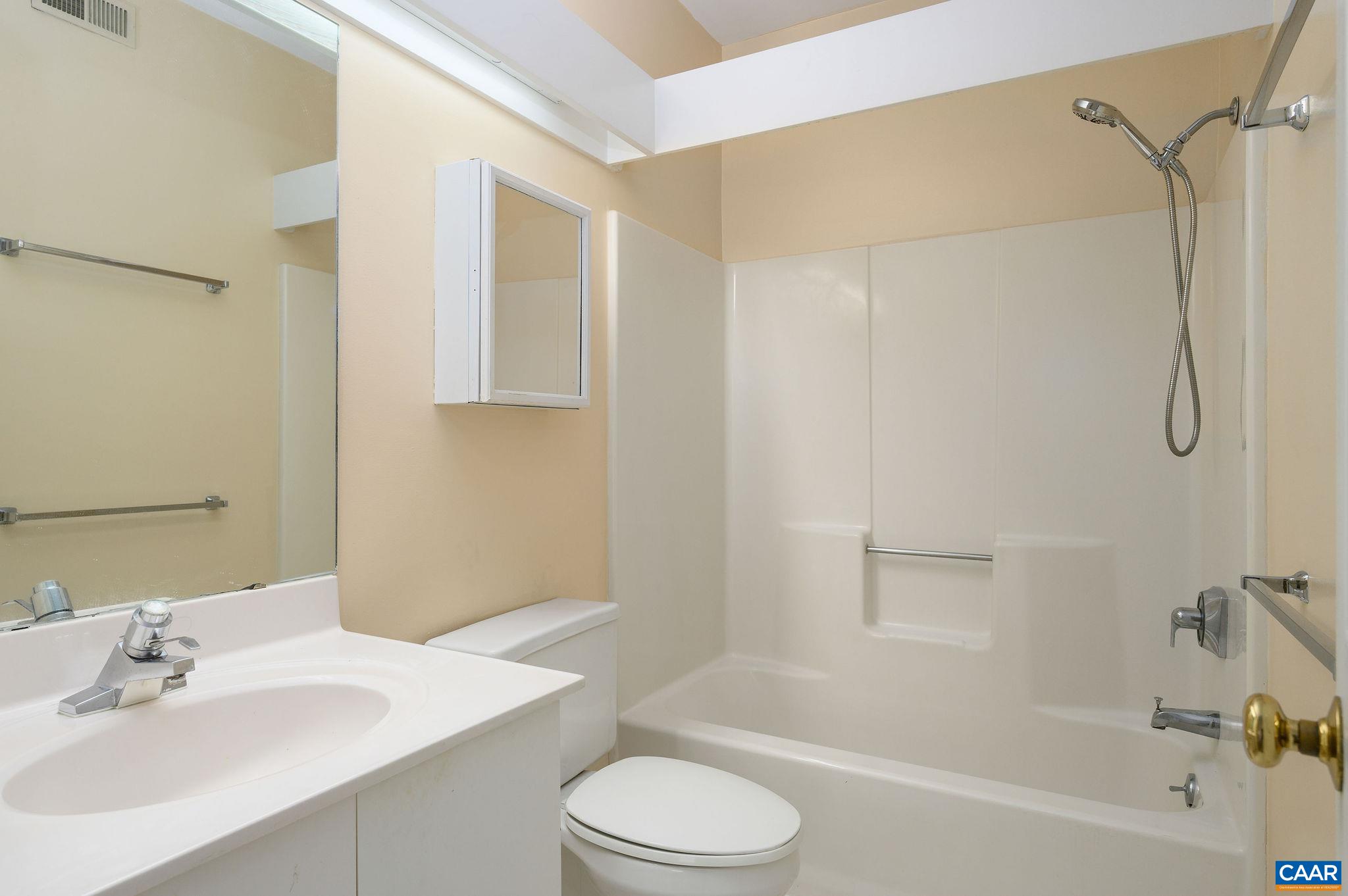 804 E JEFFERSON ST Unit: C