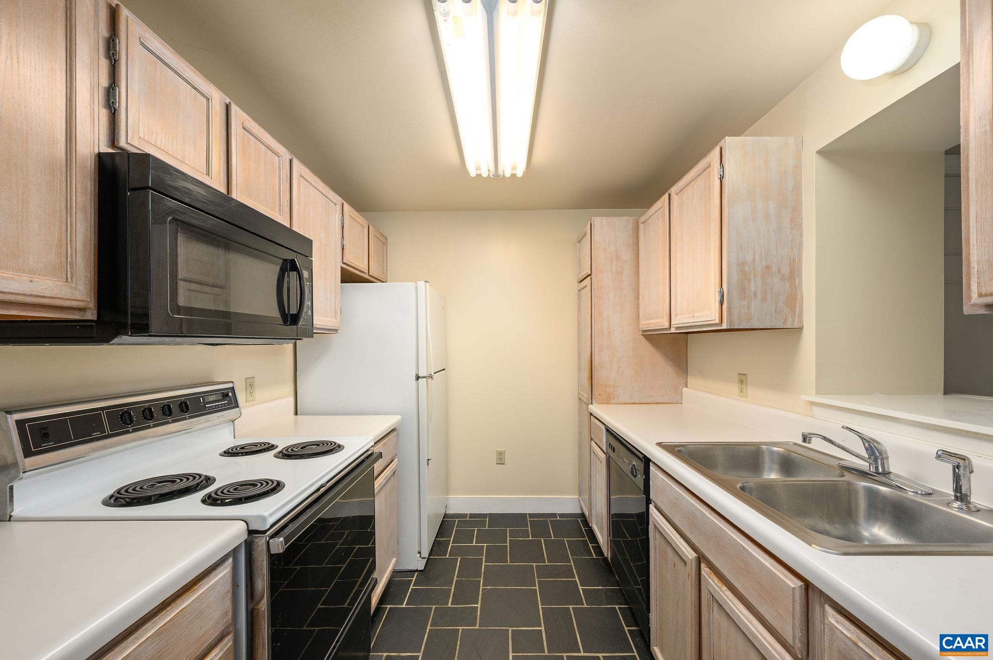 804 E JEFFERSON ST Unit: C