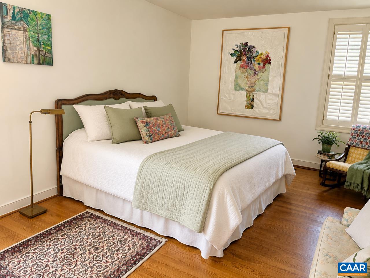 2 EDNAM VILLAGE ST