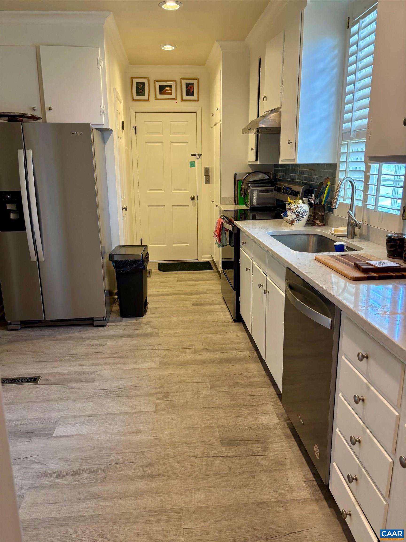 2 EDNAM VILLAGE ST