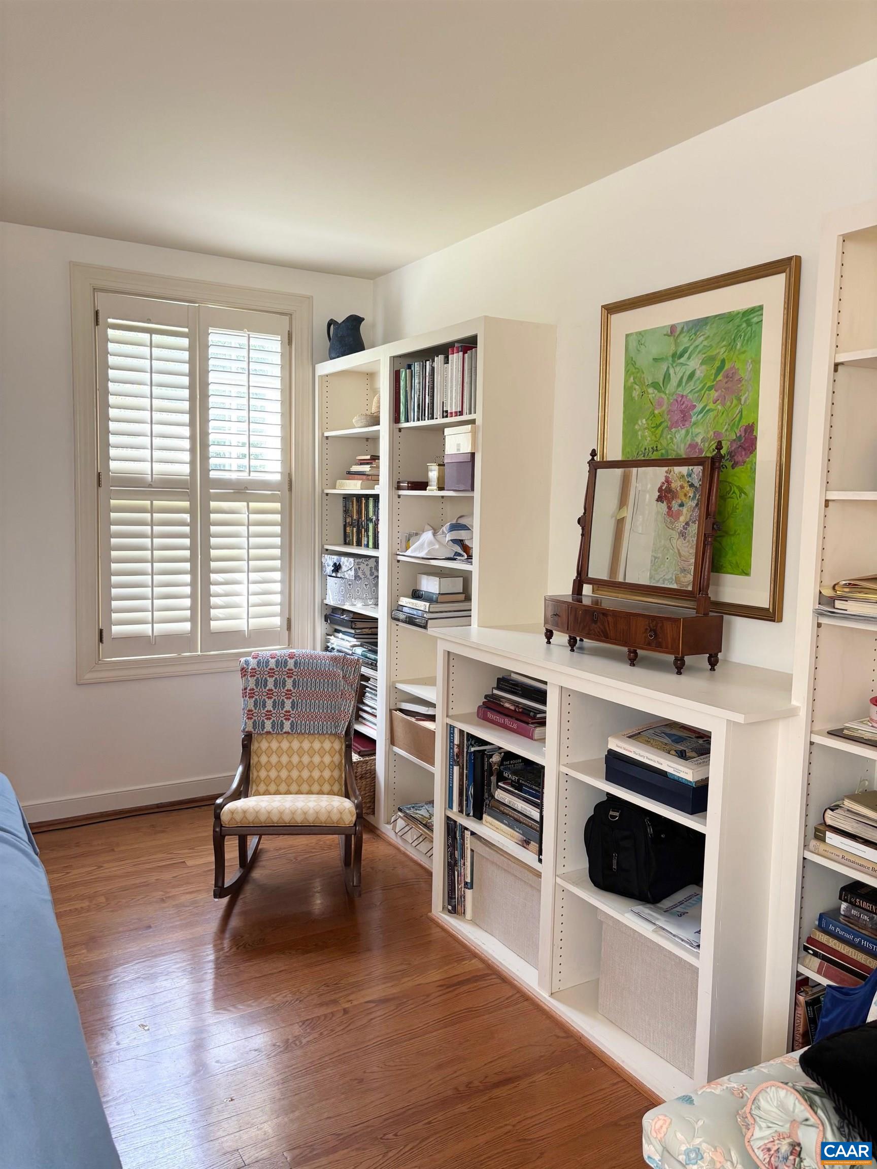 2 EDNAM VILLAGE ST