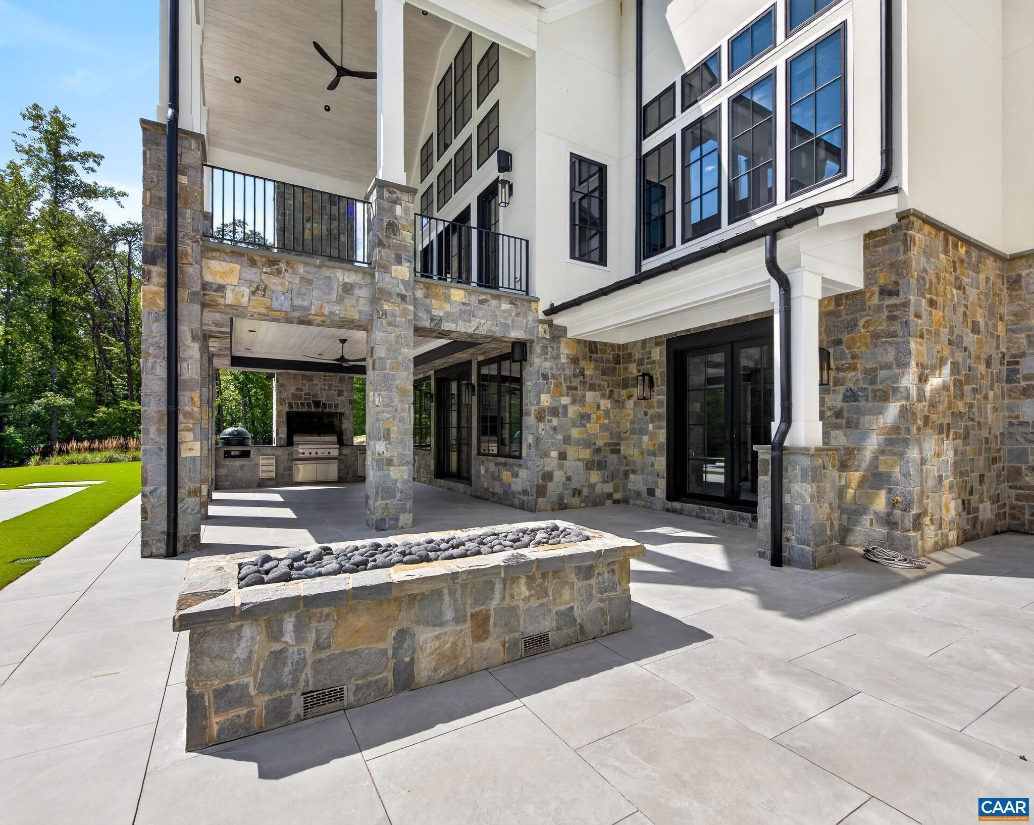 2455 BROWNS GAP TPKE