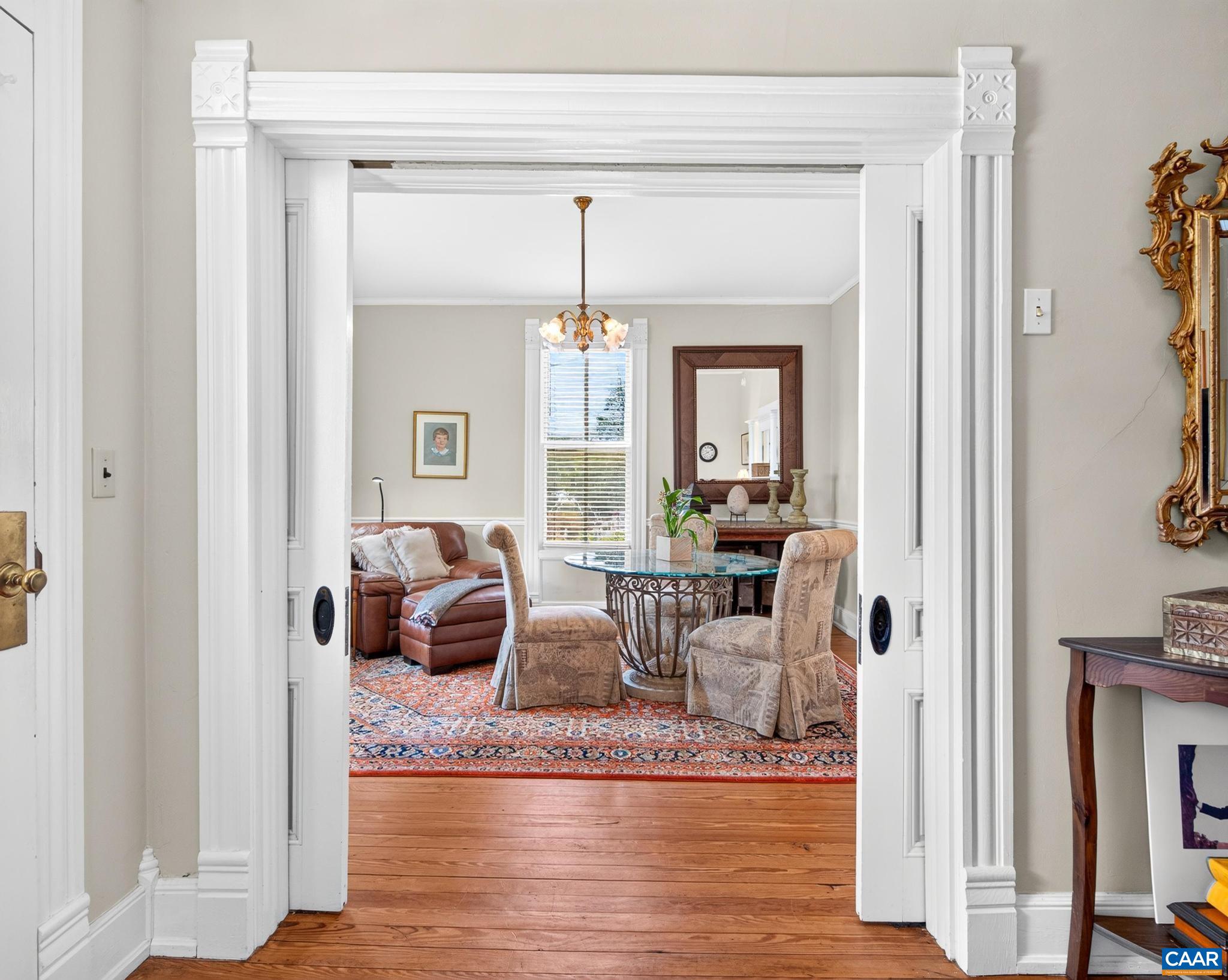 189 W MAIN ST