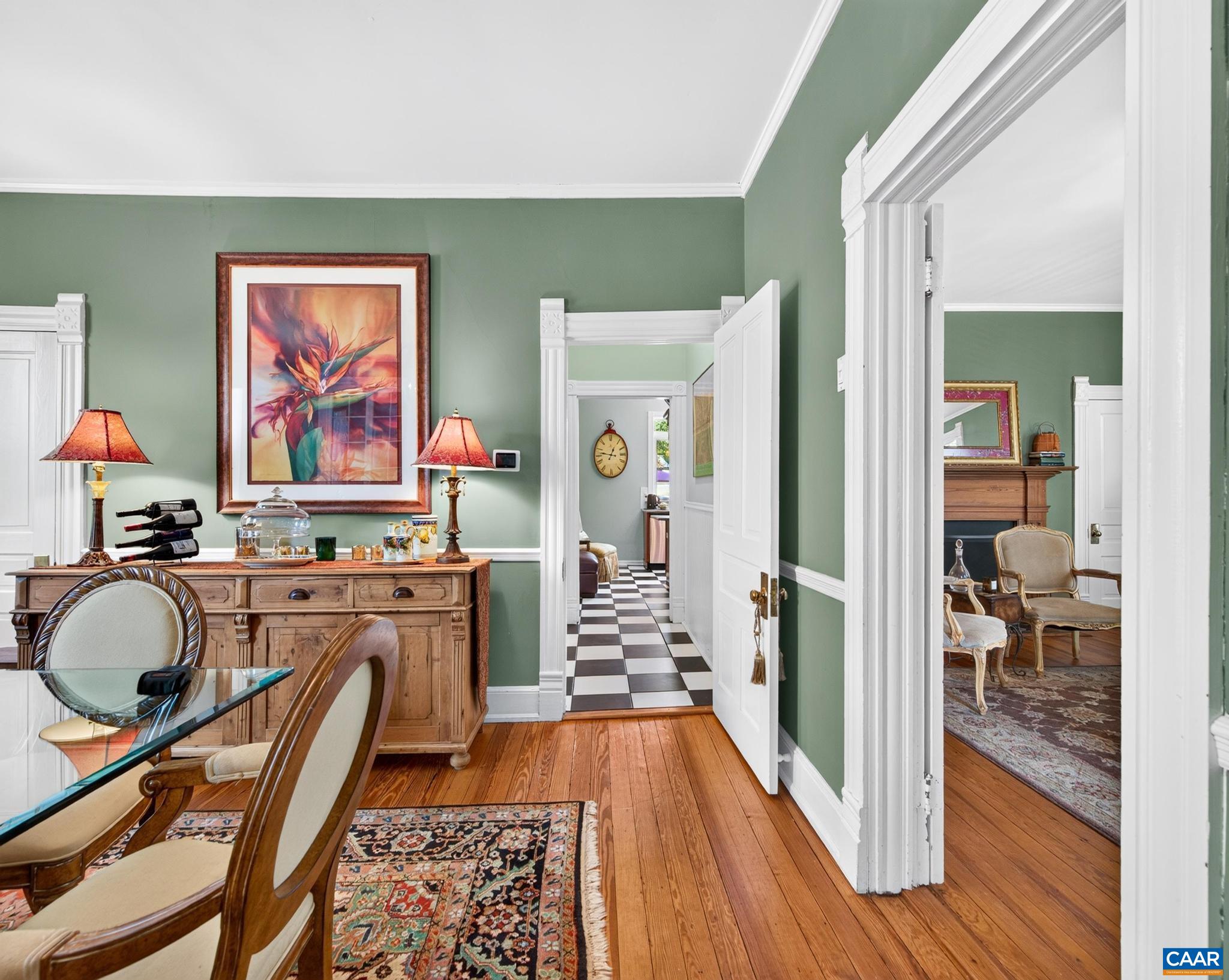 189 W MAIN ST