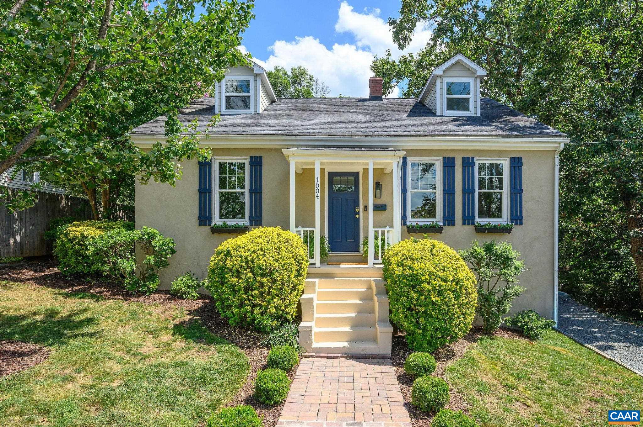 1004 RAYON ST