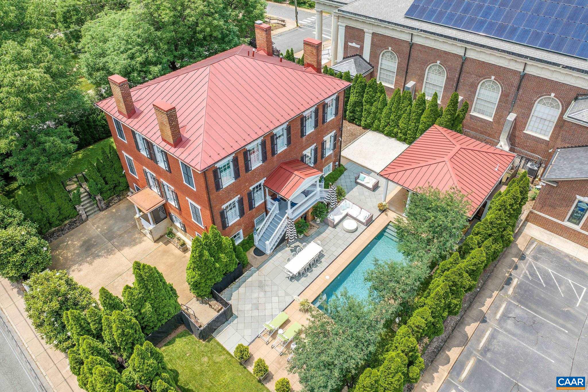 109 E EAST JEFFERSON ST