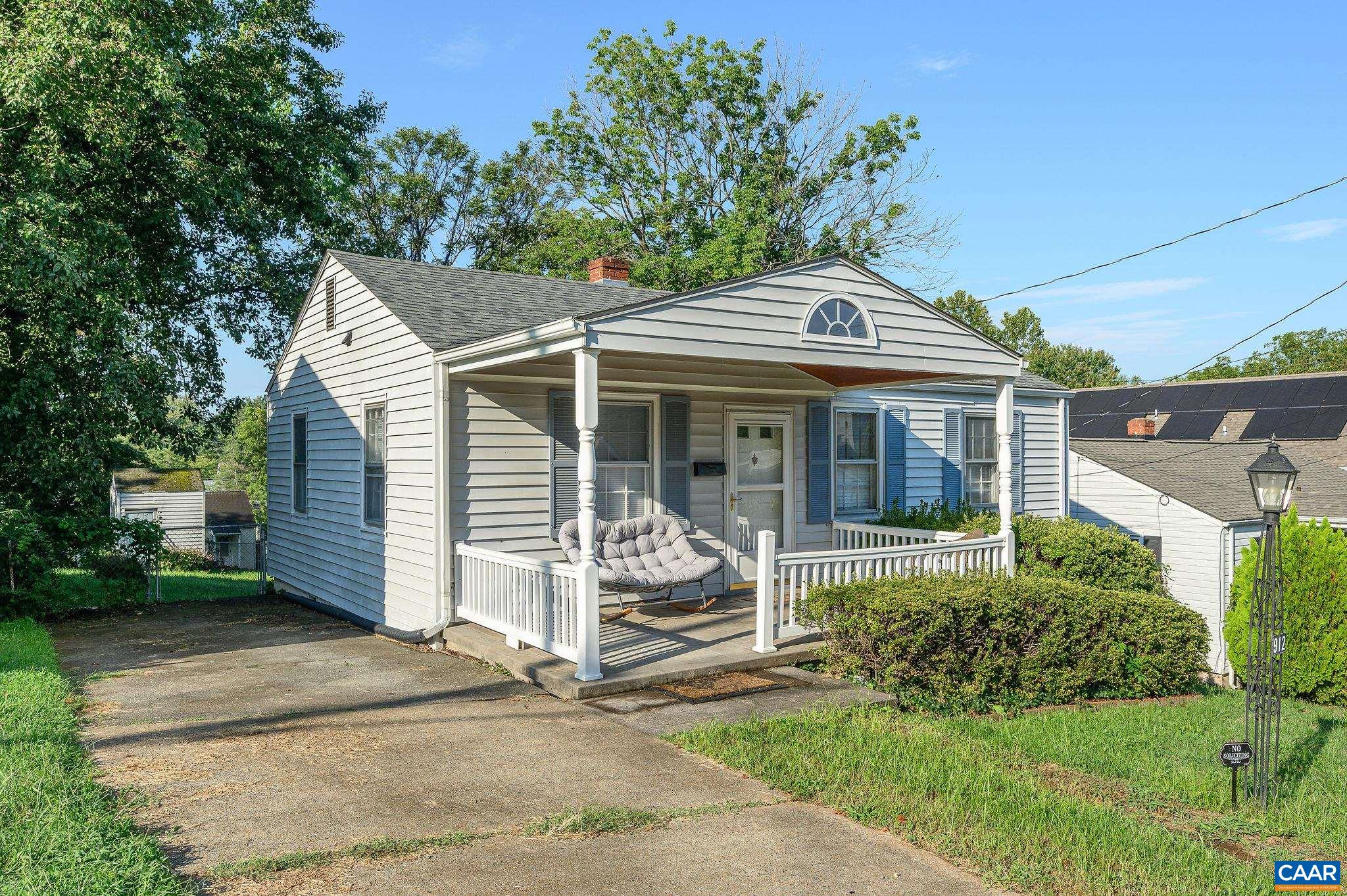 912 ELLIOTT AVE