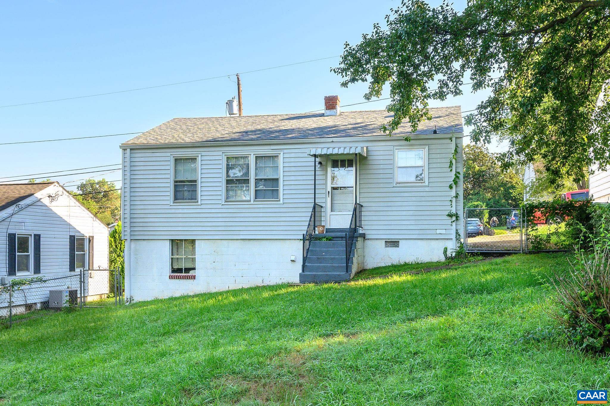 912 ELLIOTT AVE
