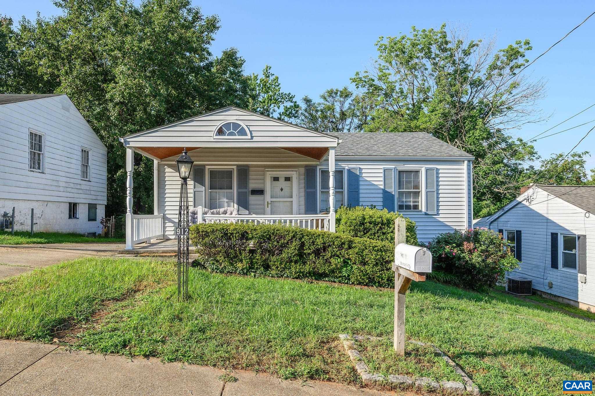 912 ELLIOTT AVE