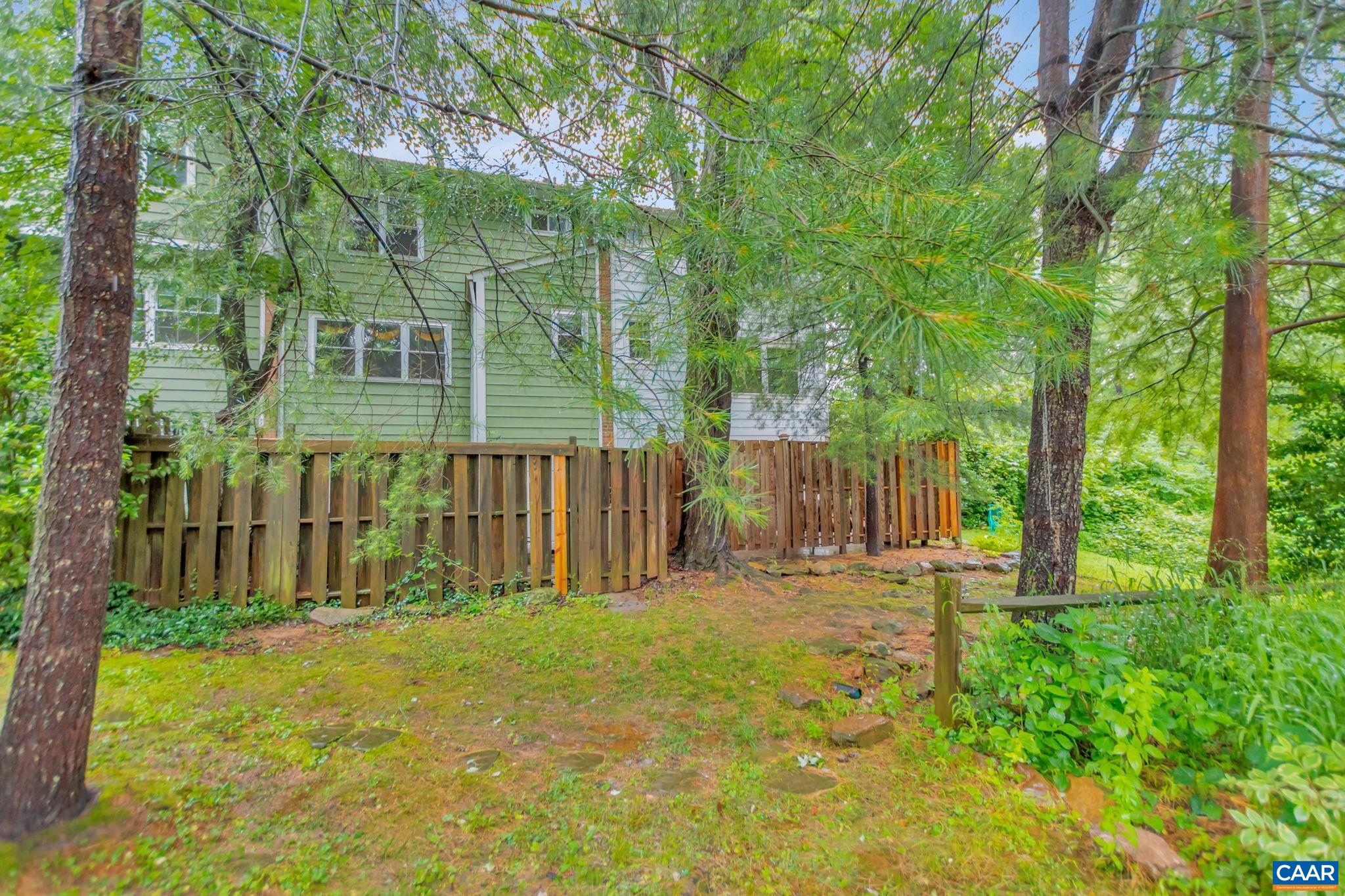 118 SCARBOROUGH PL