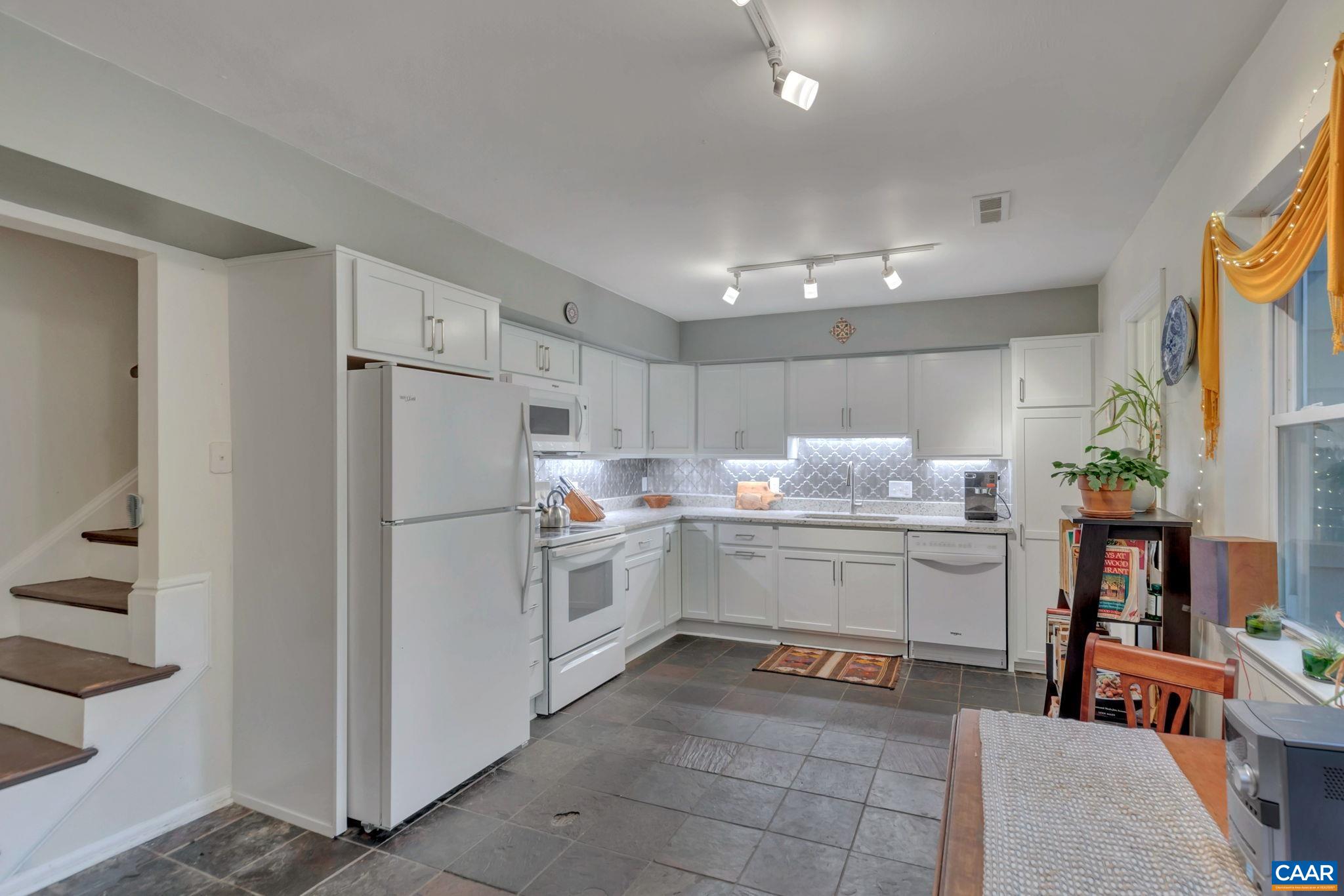 118 SCARBOROUGH PL