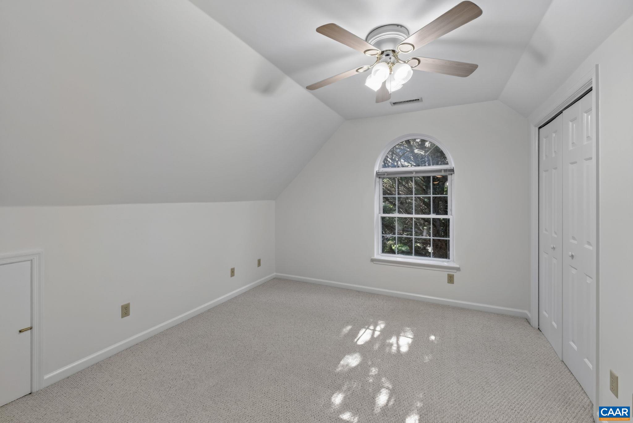 1249 CLOVER RIDGE PL