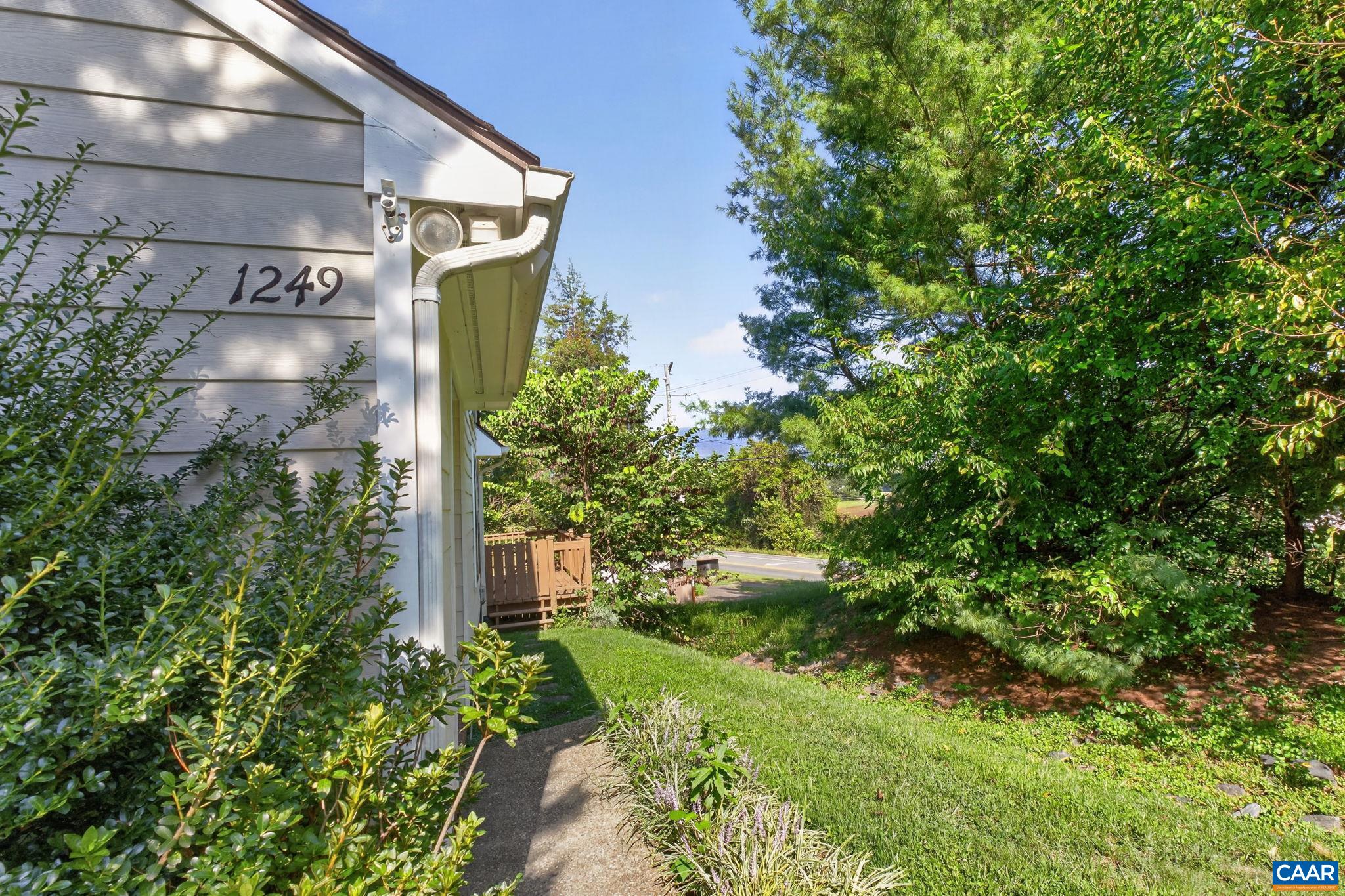 1249 CLOVER RIDGE PL