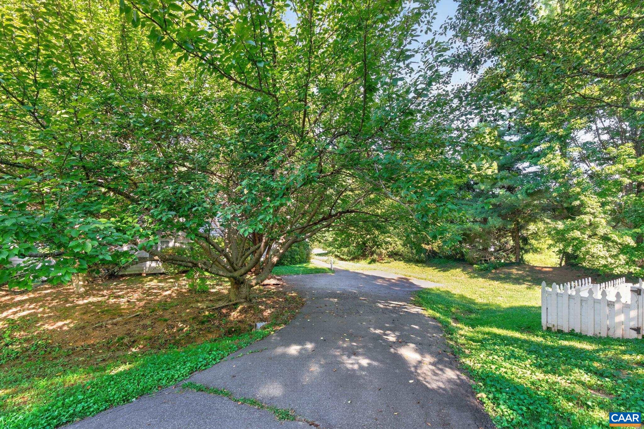 1249 CLOVER RIDGE PL