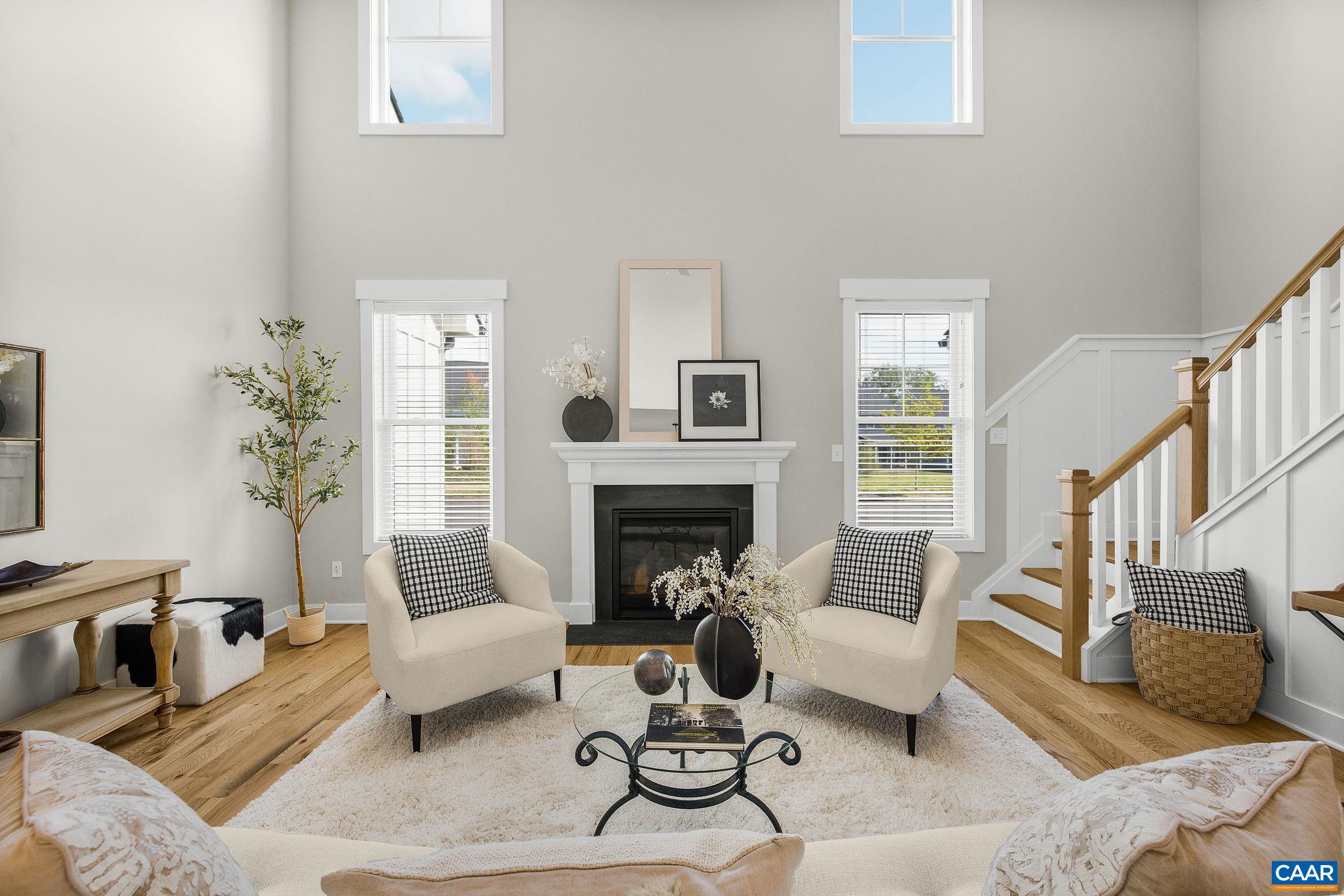 2206 FOWLER CIR
