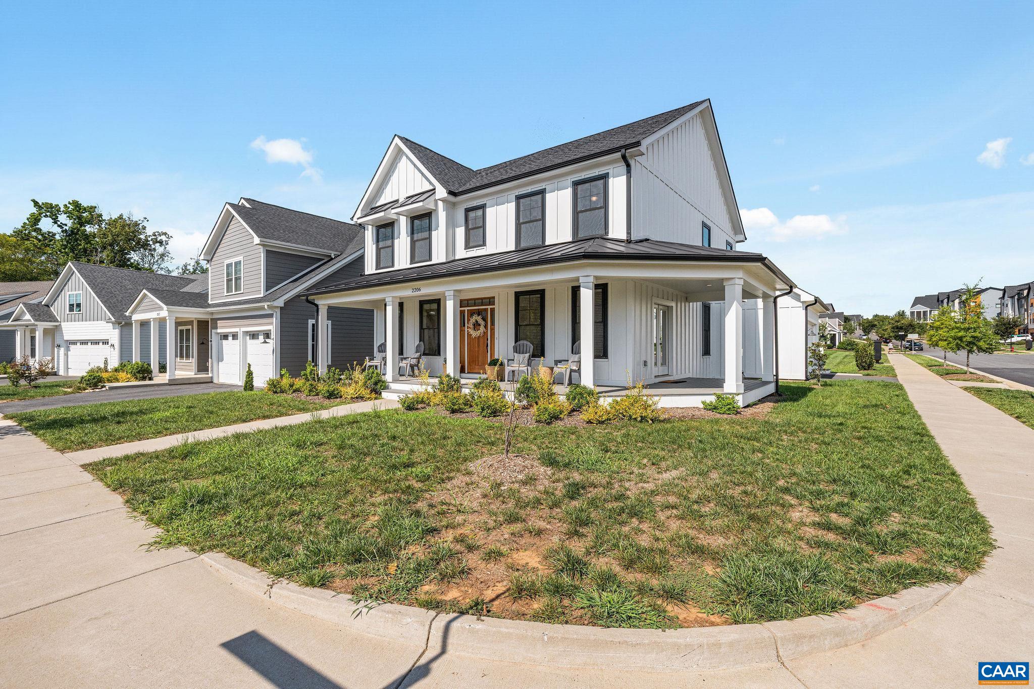 2206 FOWLER CIR