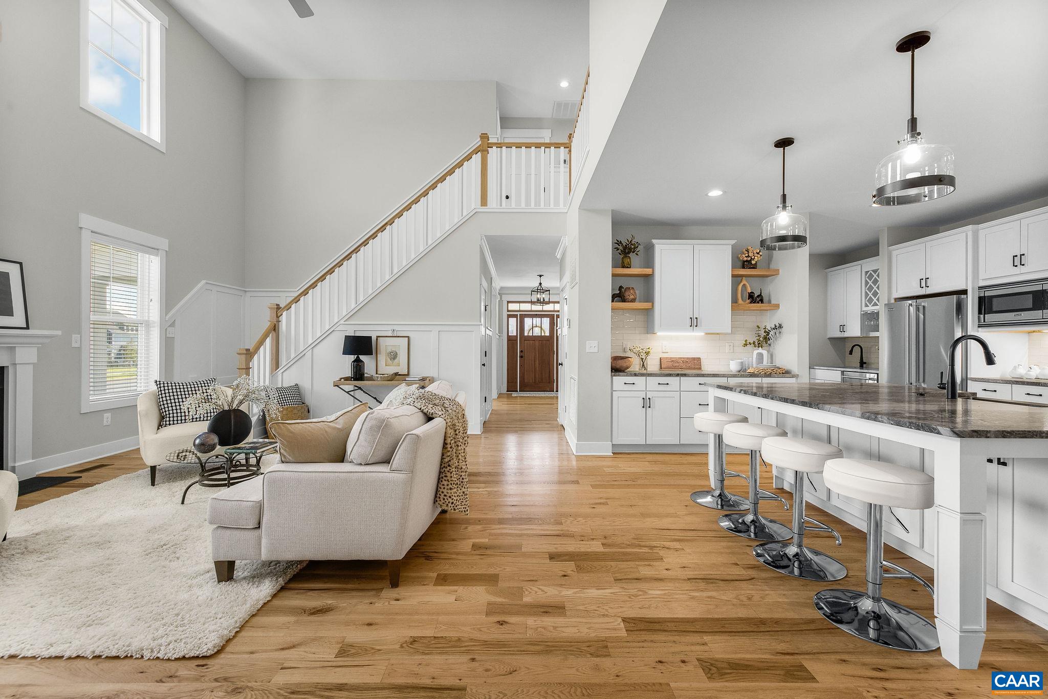 2206 FOWLER CIR