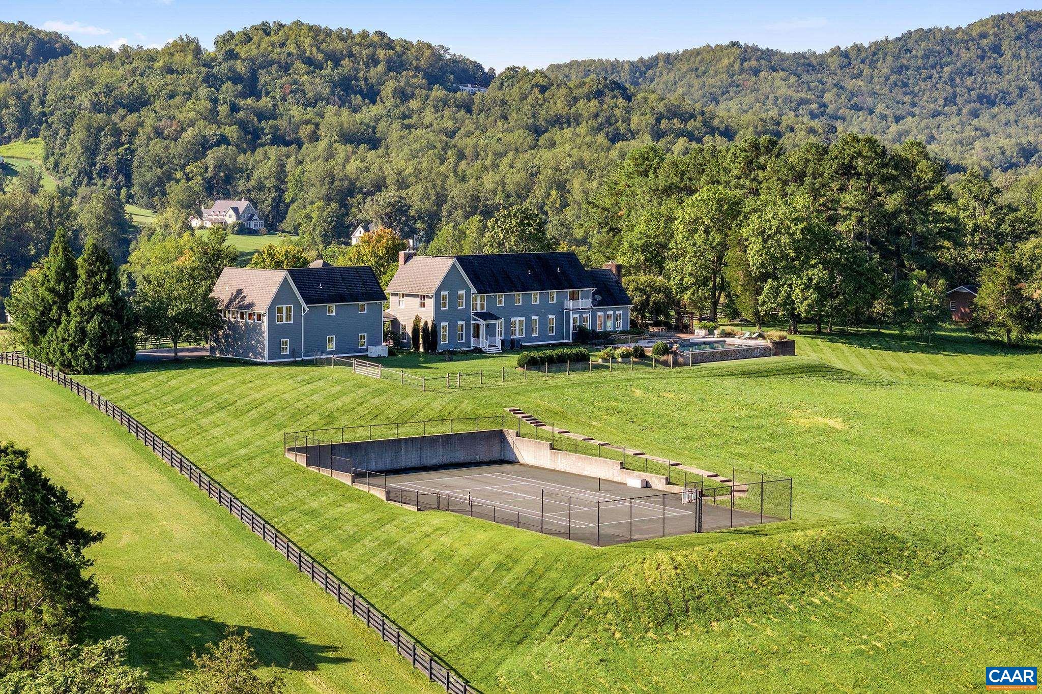 3800 DICK WOODS RD