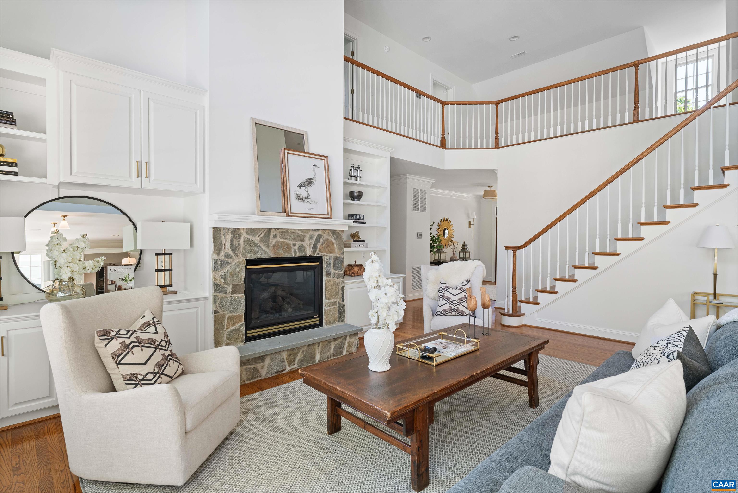 4416 REDWOOD LN