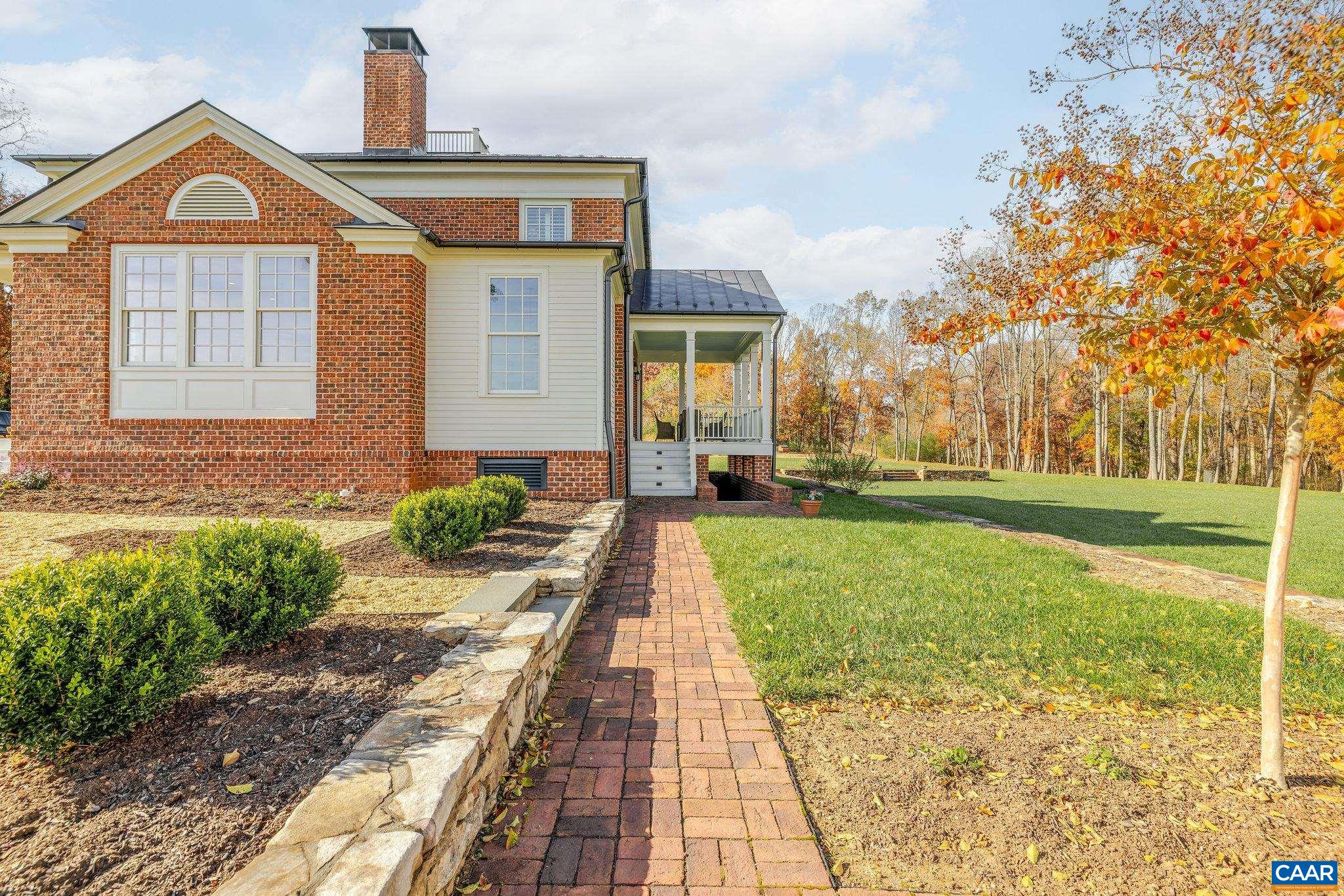 836 IRISH RD