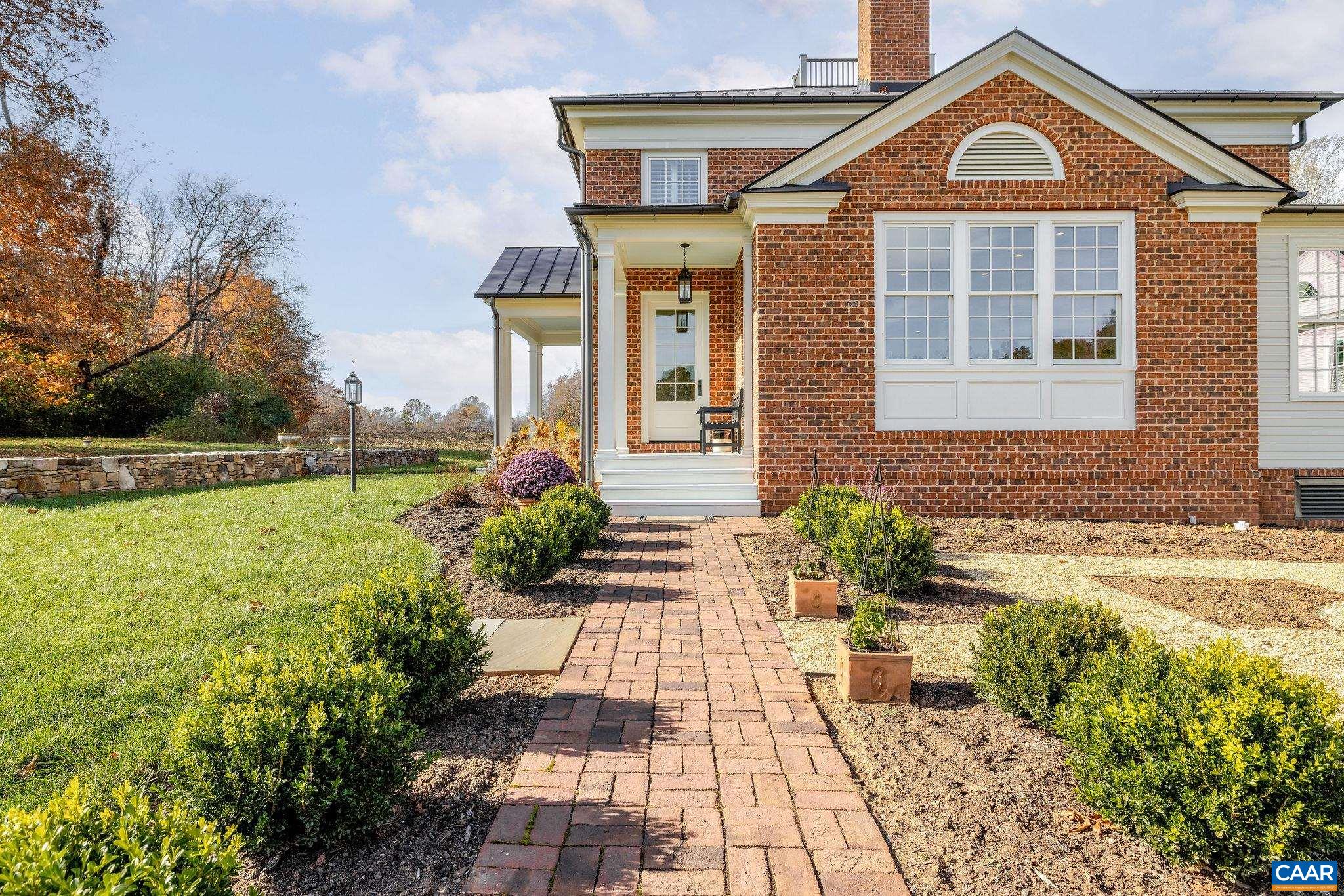 836 IRISH RD