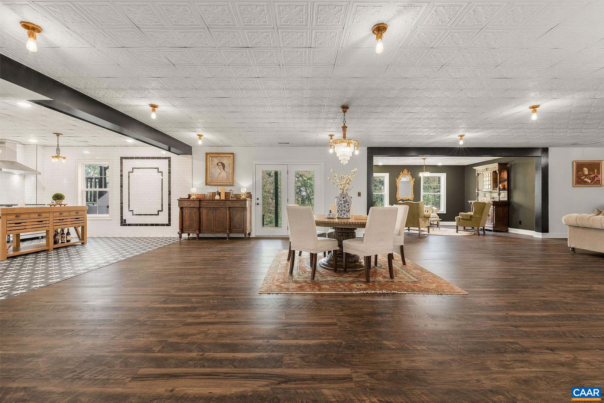 2218 WATERSIDE WY