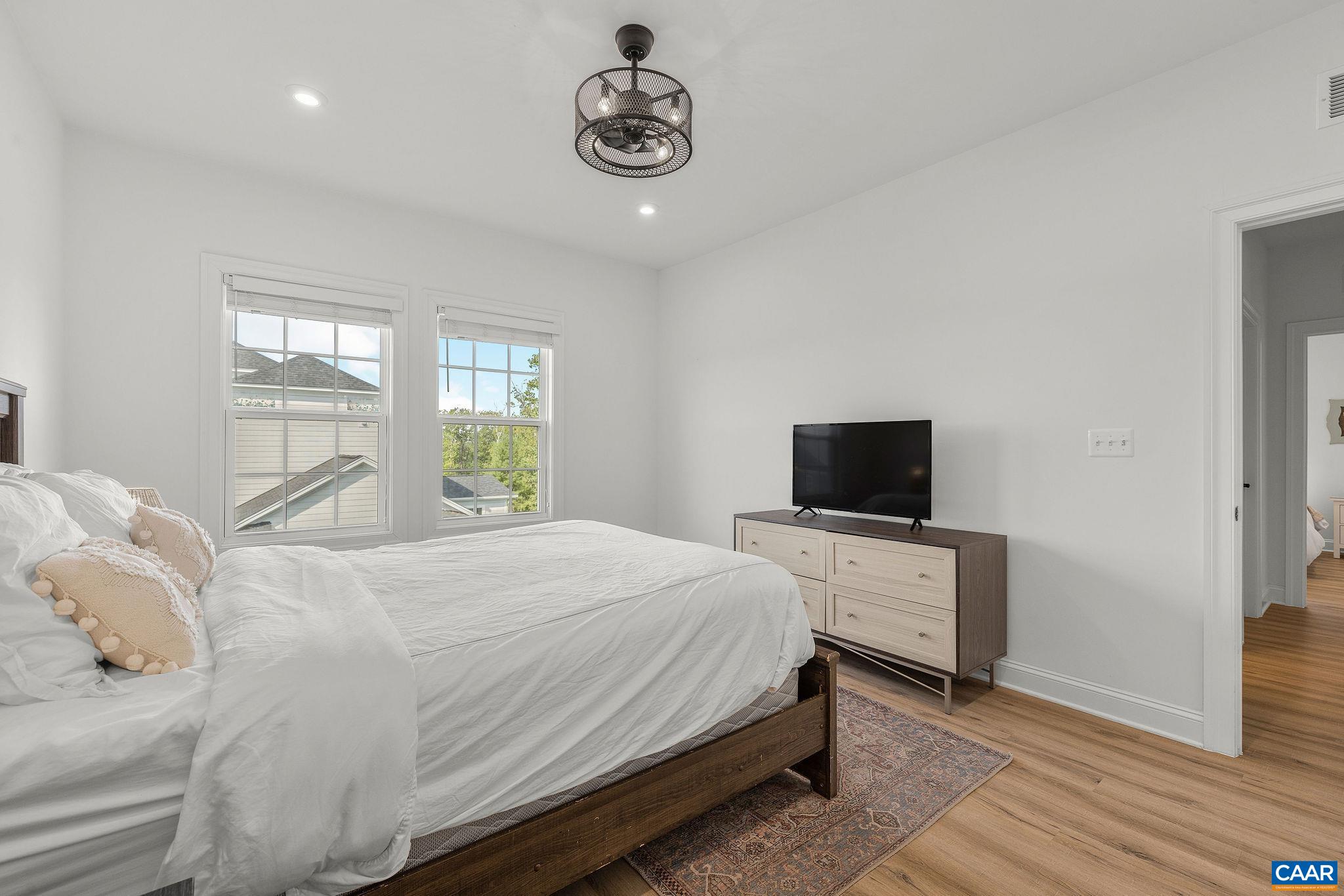 2218 WATERSIDE WY
