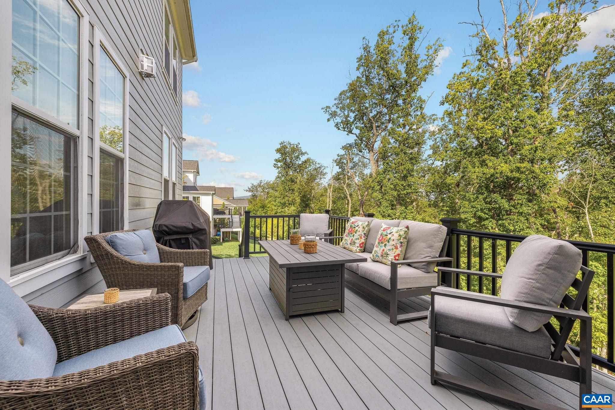 2218 WATERSIDE WY