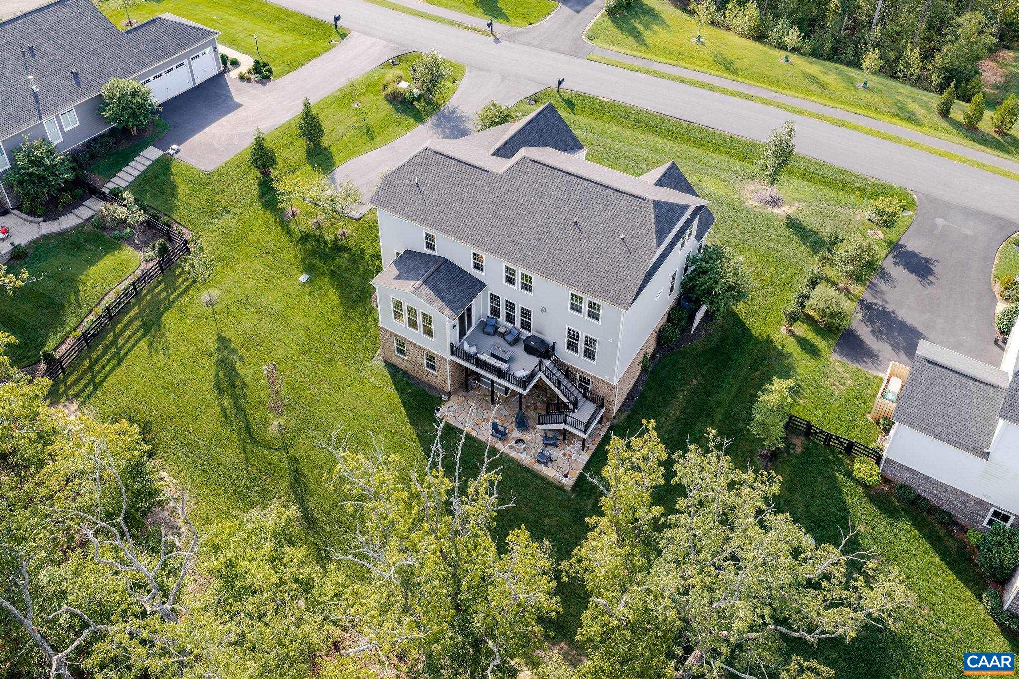 2218 WATERSIDE WY