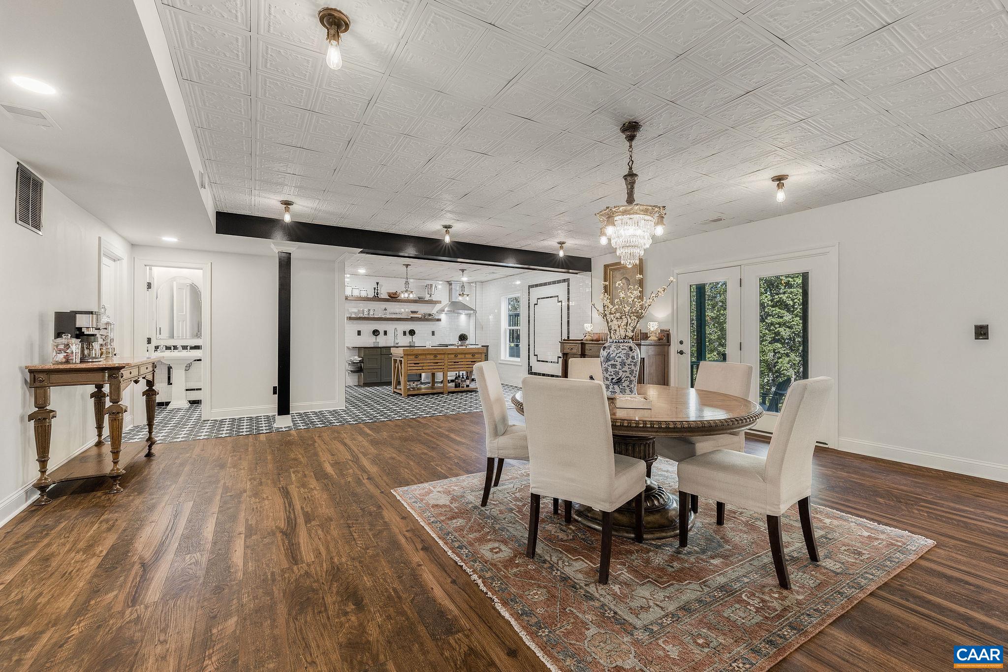 2218 WATERSIDE WY