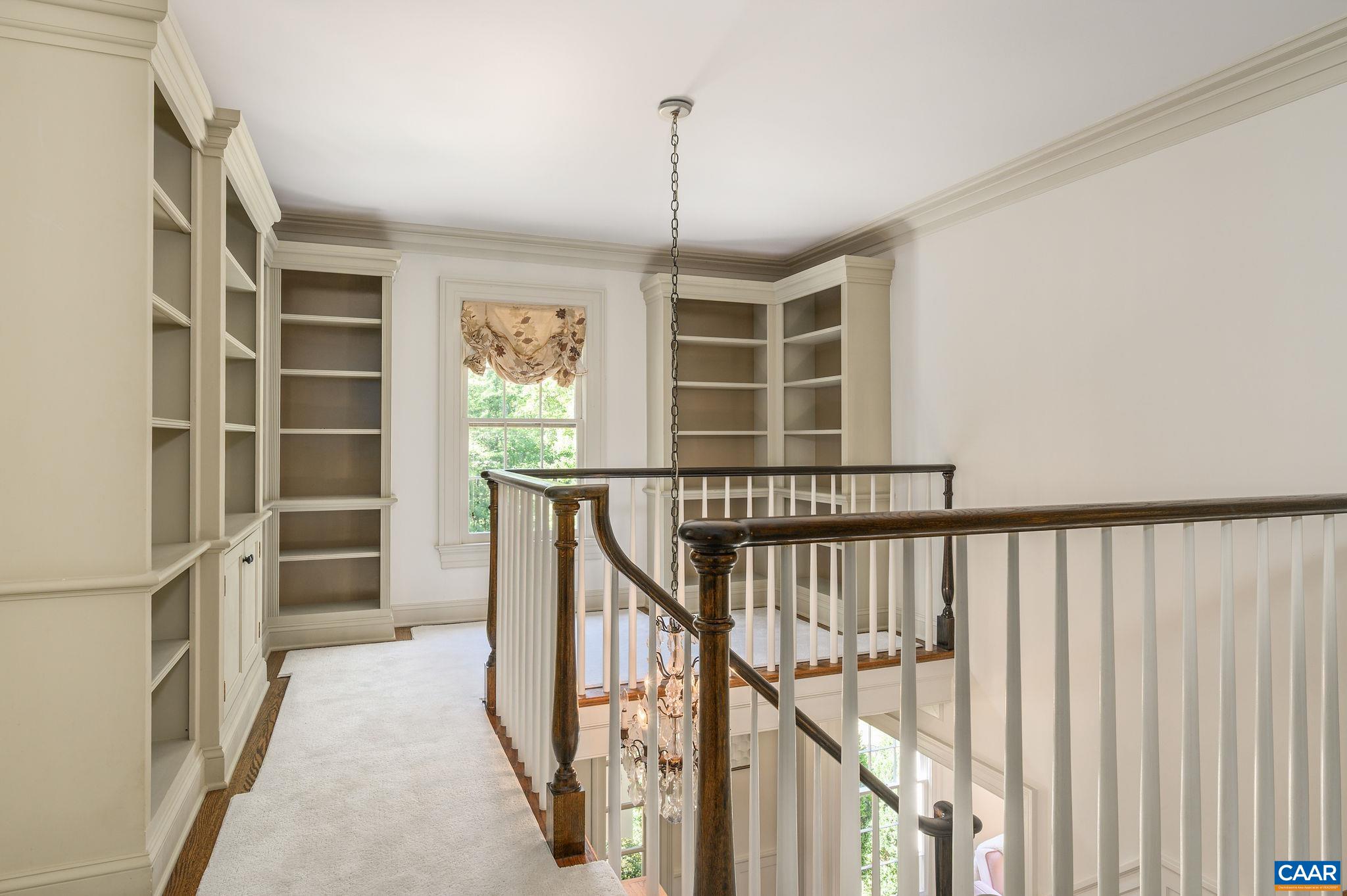 1125 OLD GARTH RD