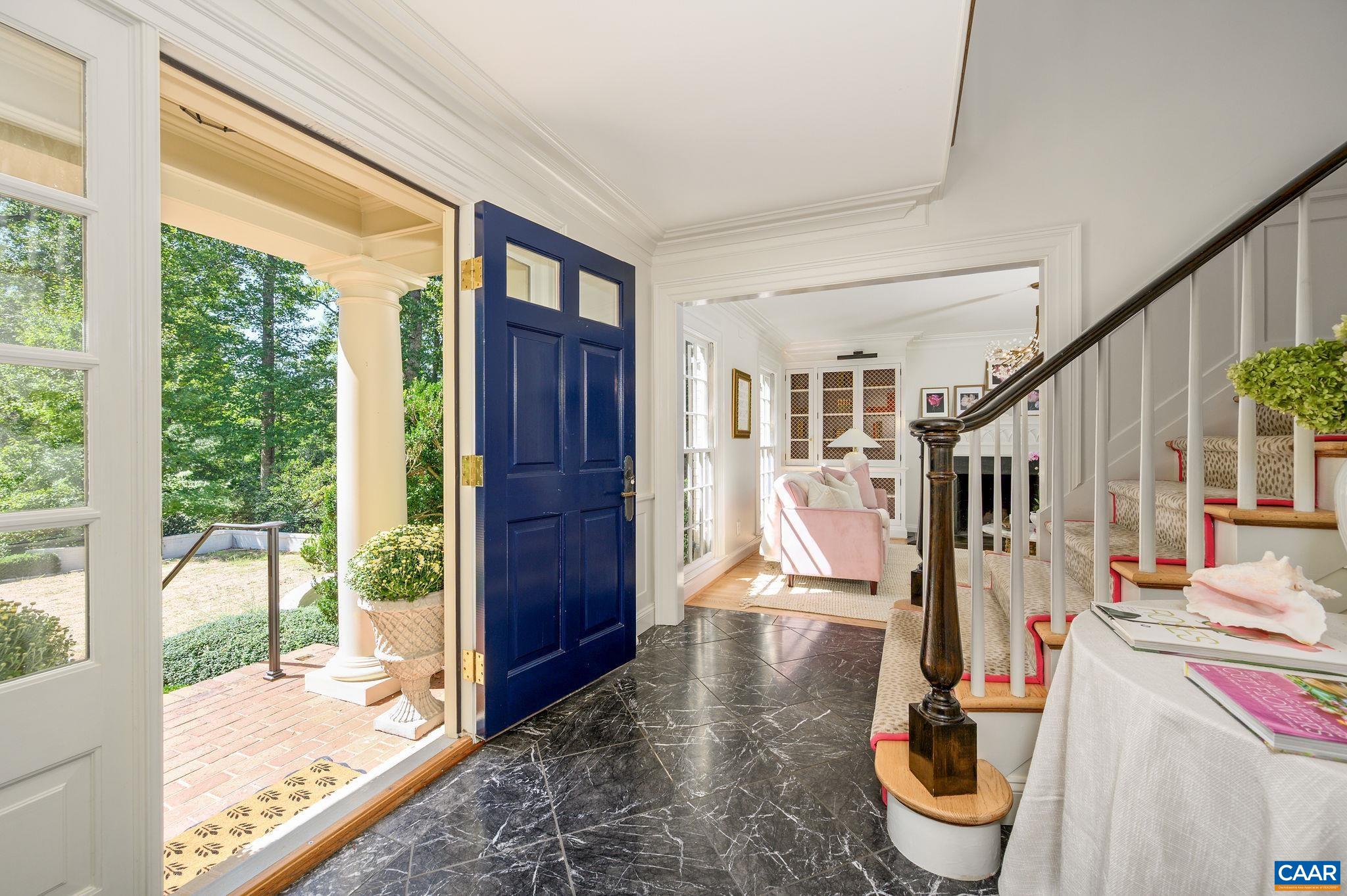 1125 OLD GARTH RD