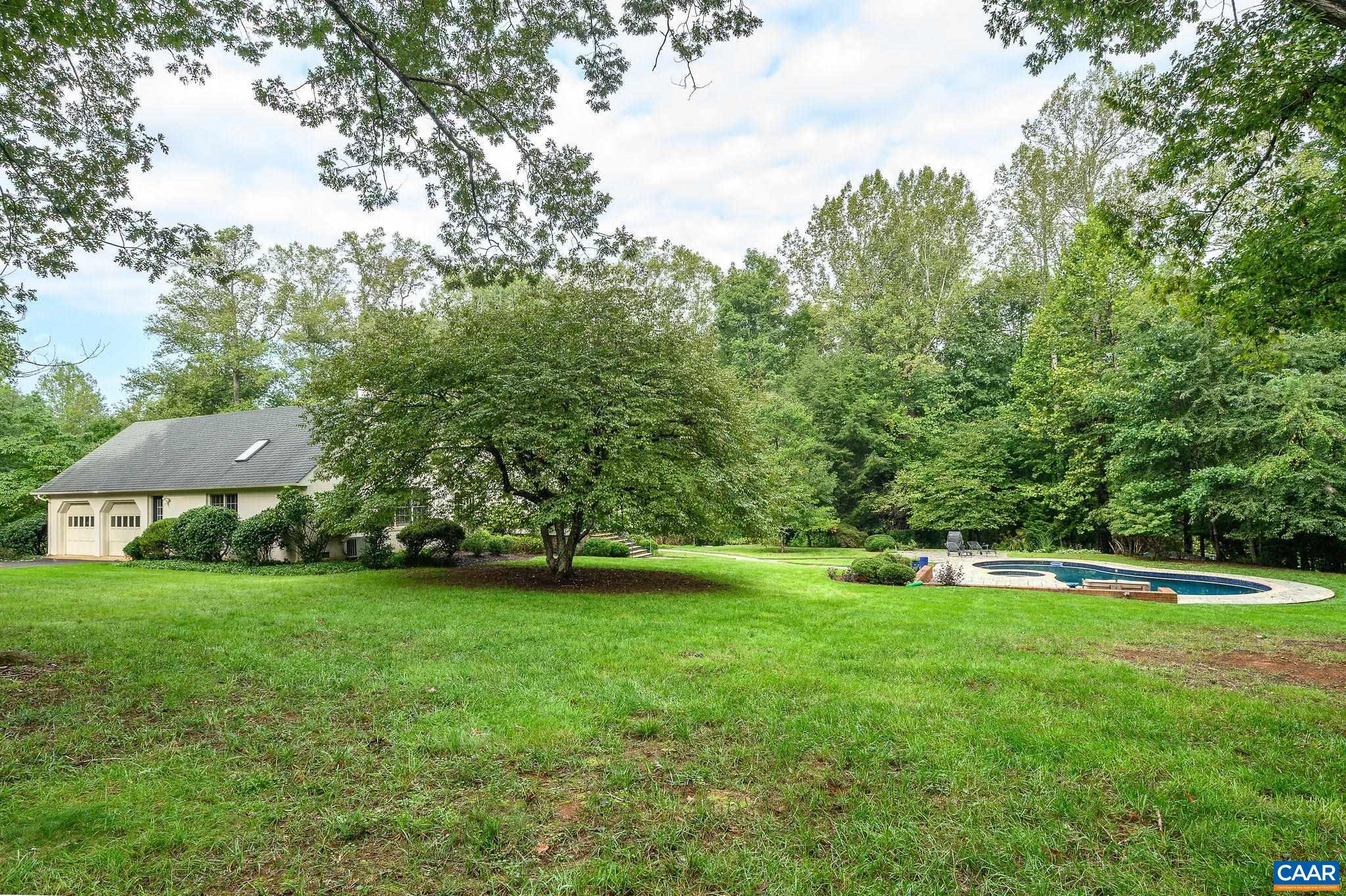 1125 OLD GARTH RD