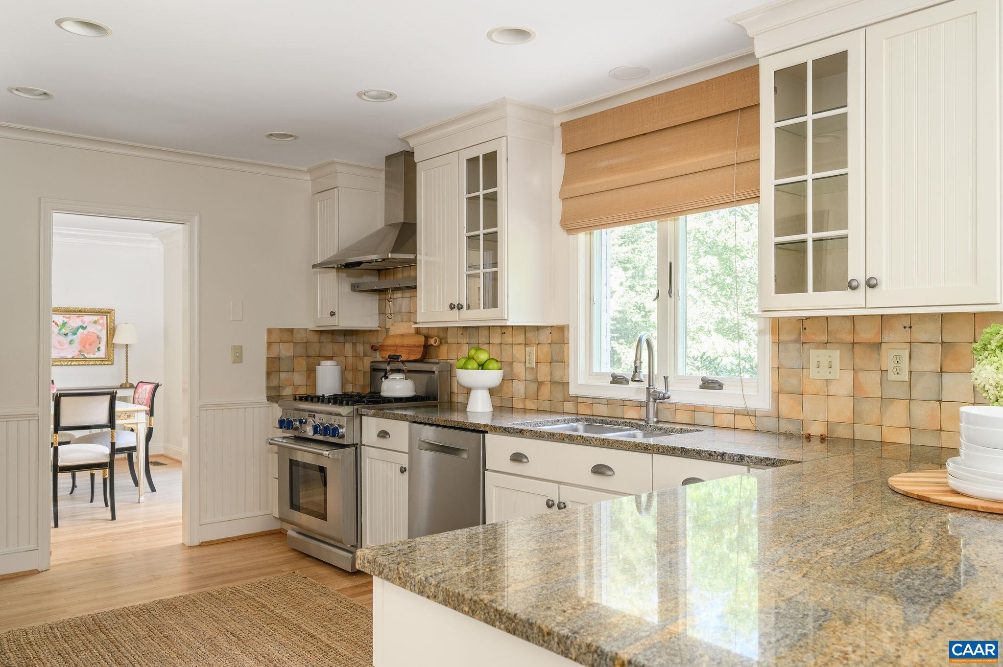 1125 OLD GARTH RD