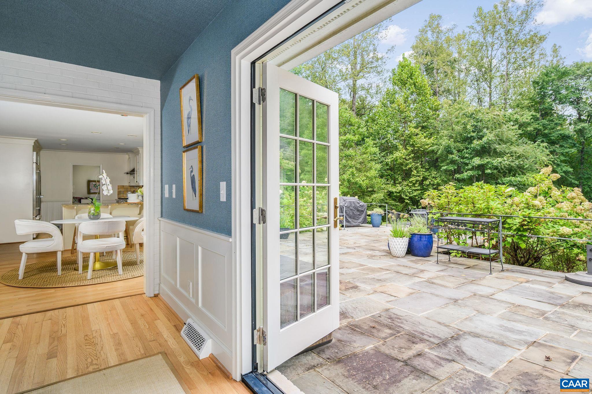 1125 OLD GARTH RD