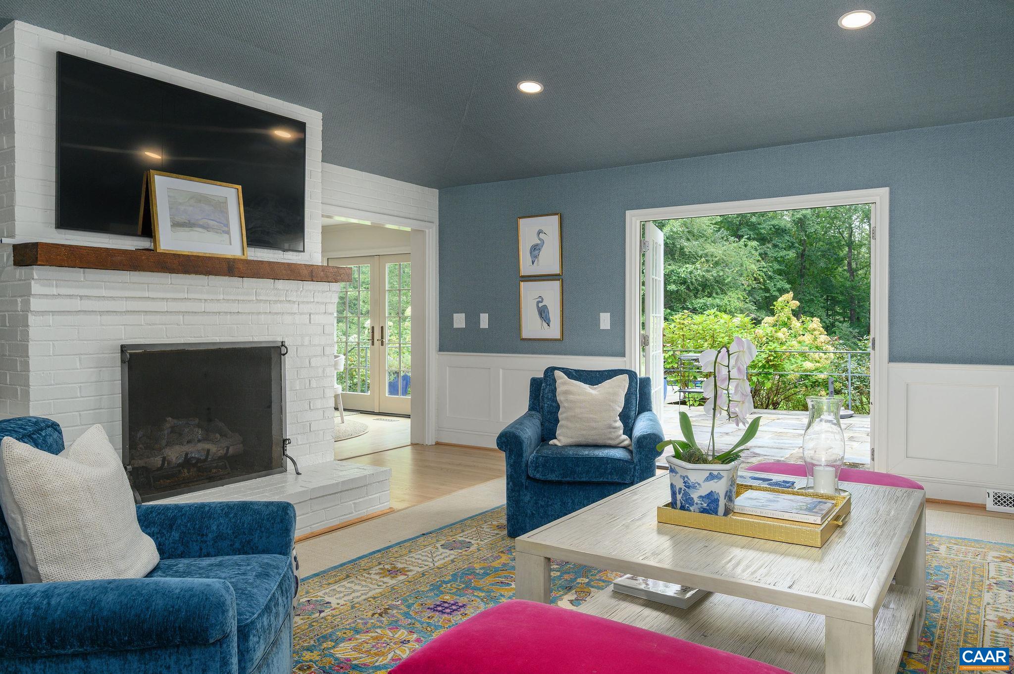 1125 OLD GARTH RD
