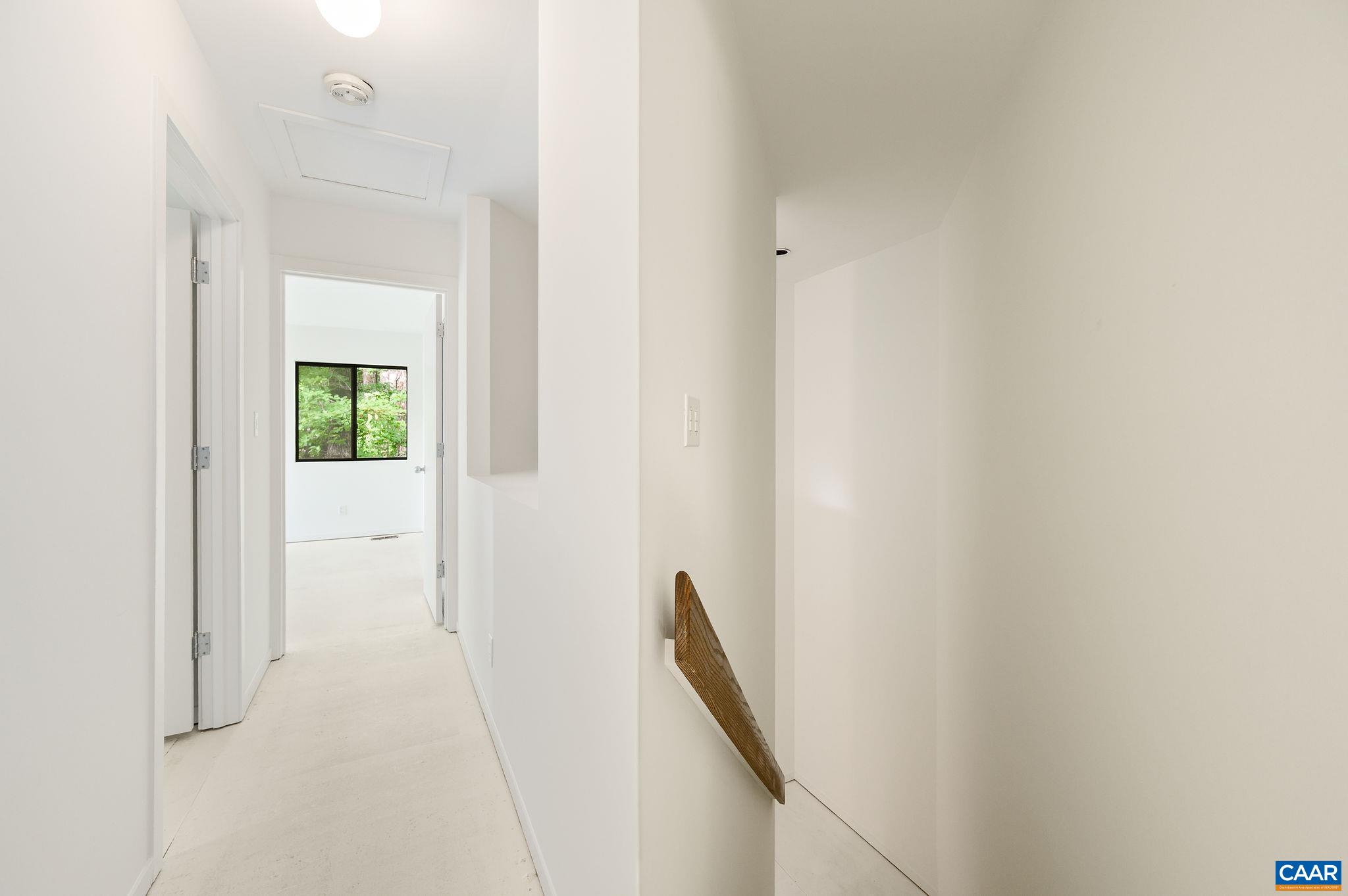 428 ROOKWOOD DR
