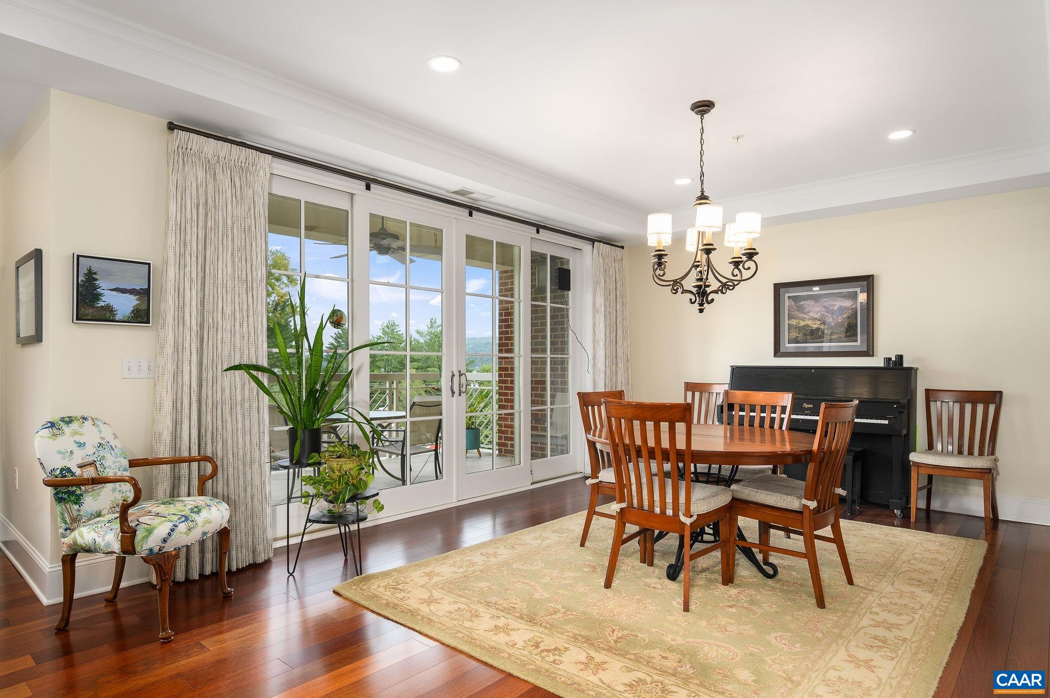 210 NE 10TH ST Unit: 401