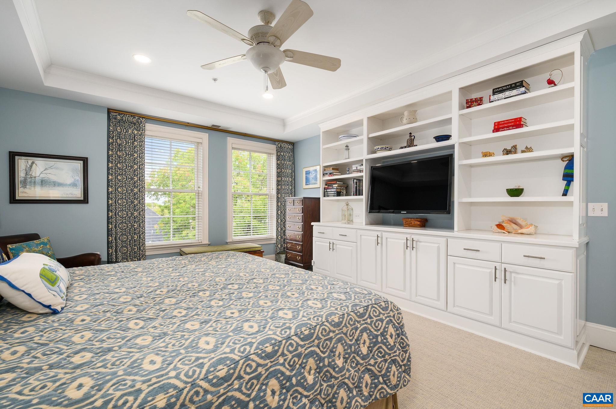210 NE 10TH ST Unit: 401