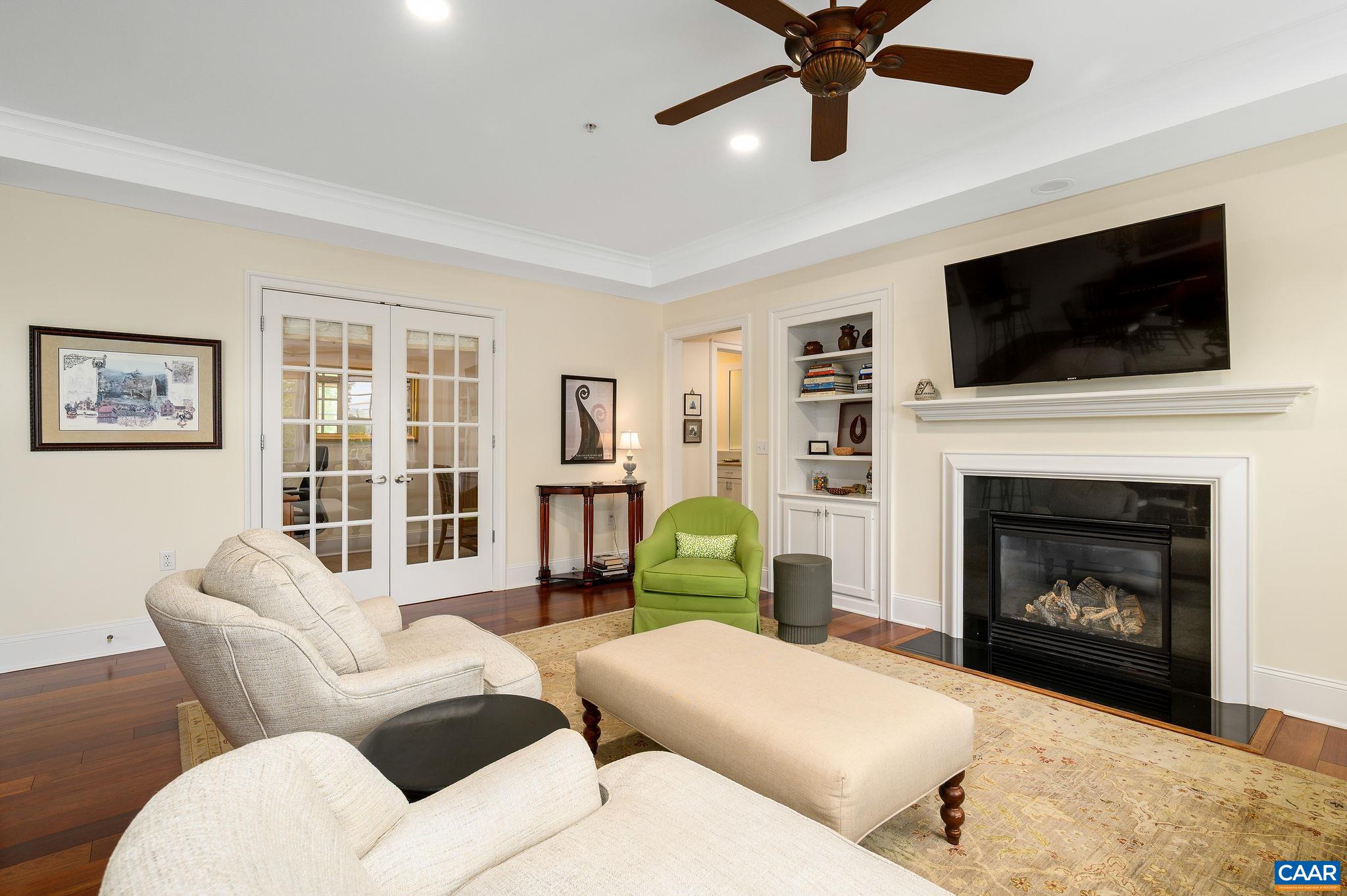 210 NE 10TH ST Unit: 401
