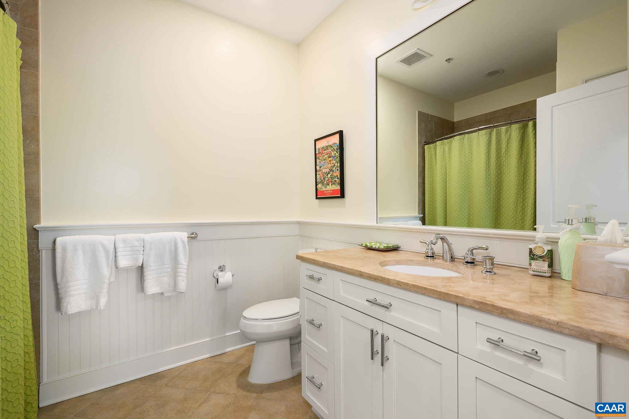 210 NE 10TH ST Unit: 401
