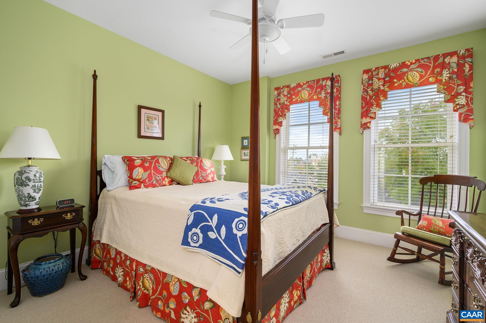 210 NE 10TH ST Unit: 401