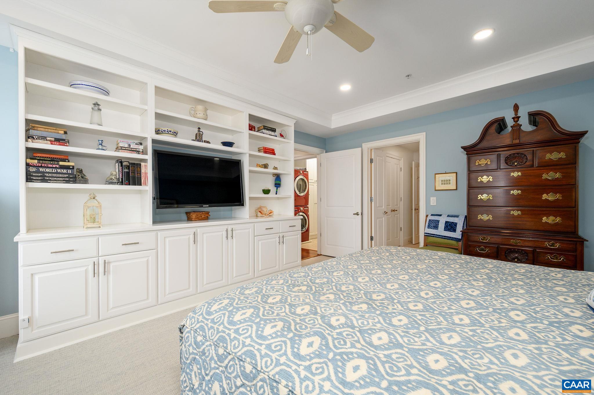 210 NE 10TH ST Unit: 401