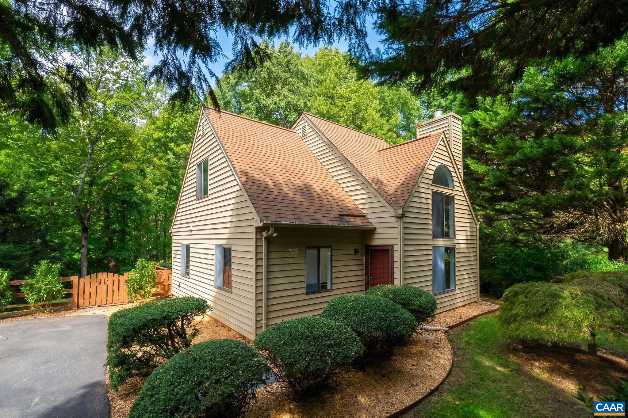 220 HOMESTEAD LN