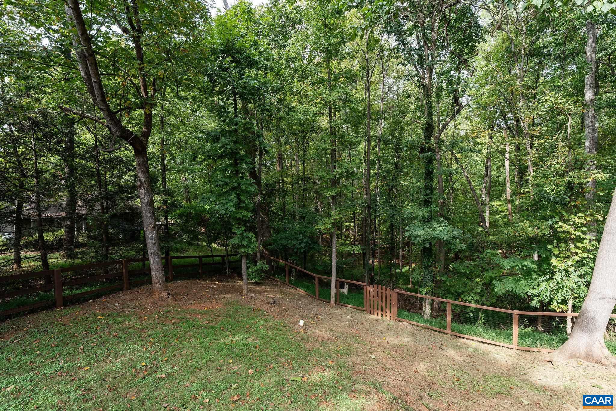 220 HOMESTEAD LN