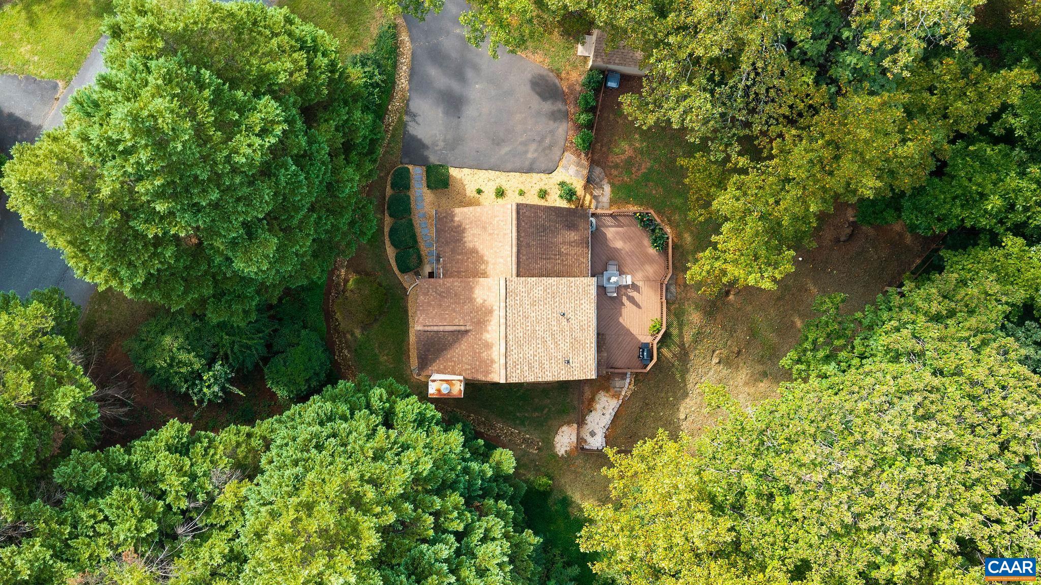 220 HOMESTEAD LN