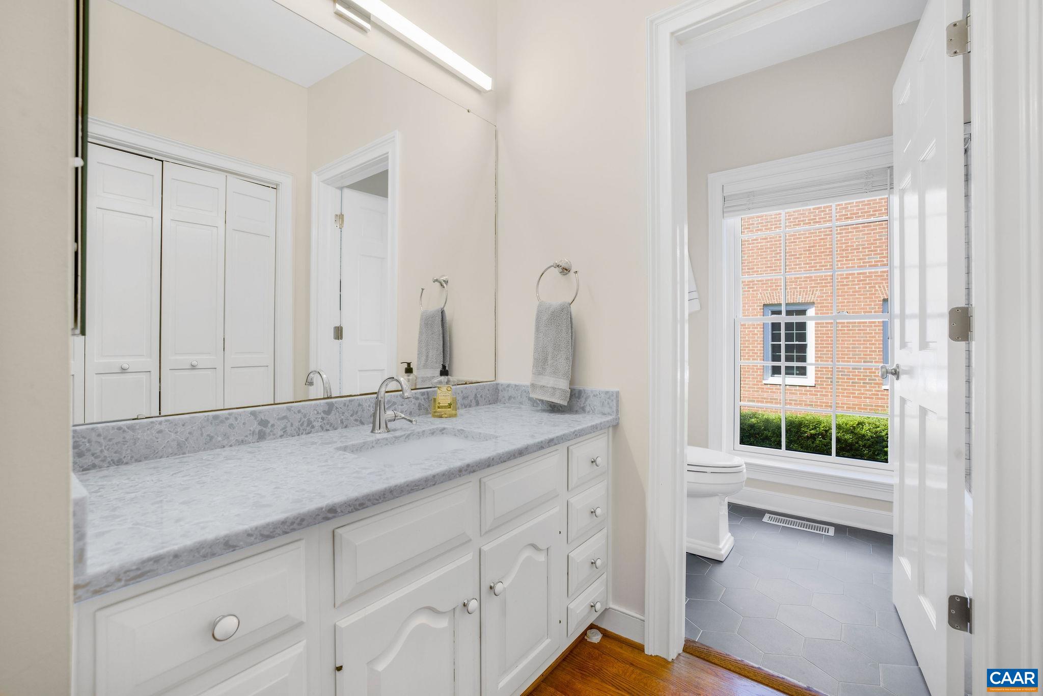 508 WORTHINGTON DR Unit: B